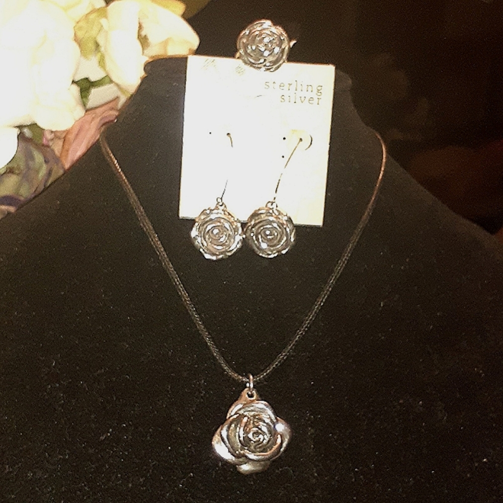 STERLING ROSES NWT SET NWT 925 Earrings Ring Necklaces - Picture 1 of 8